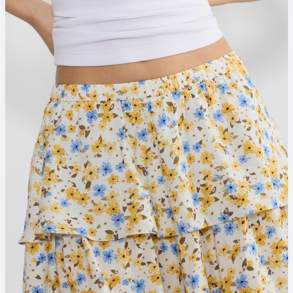 Love Streak Charming Floral Skirt